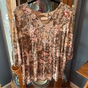 Belle by Kim Gravel Taupe Floral V-Neck Blouse XL